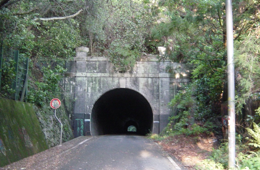 旧本坂トンネル